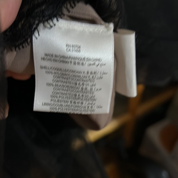 BCBG Maxazria Strapless mini Dress size 4, lace in great condition. - Picture 3 of 7